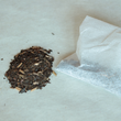 Load image into Gallery viewer, Hojicha tea bags for daily life – 2g × 100pcs, naturally grown Japanese roasted tea, with gentle roasted aroma and smooth, comforting flavor
